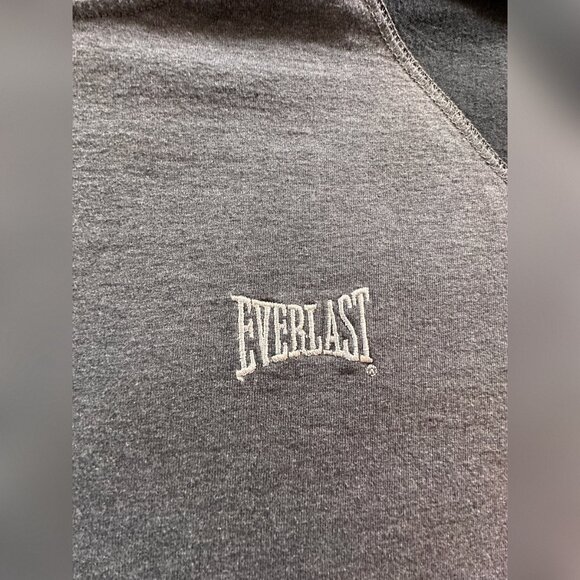 Everlast Cutoff Tee Bundle (3 Shirts, XL) – Black, Red & Gray - Picture 5 of 14